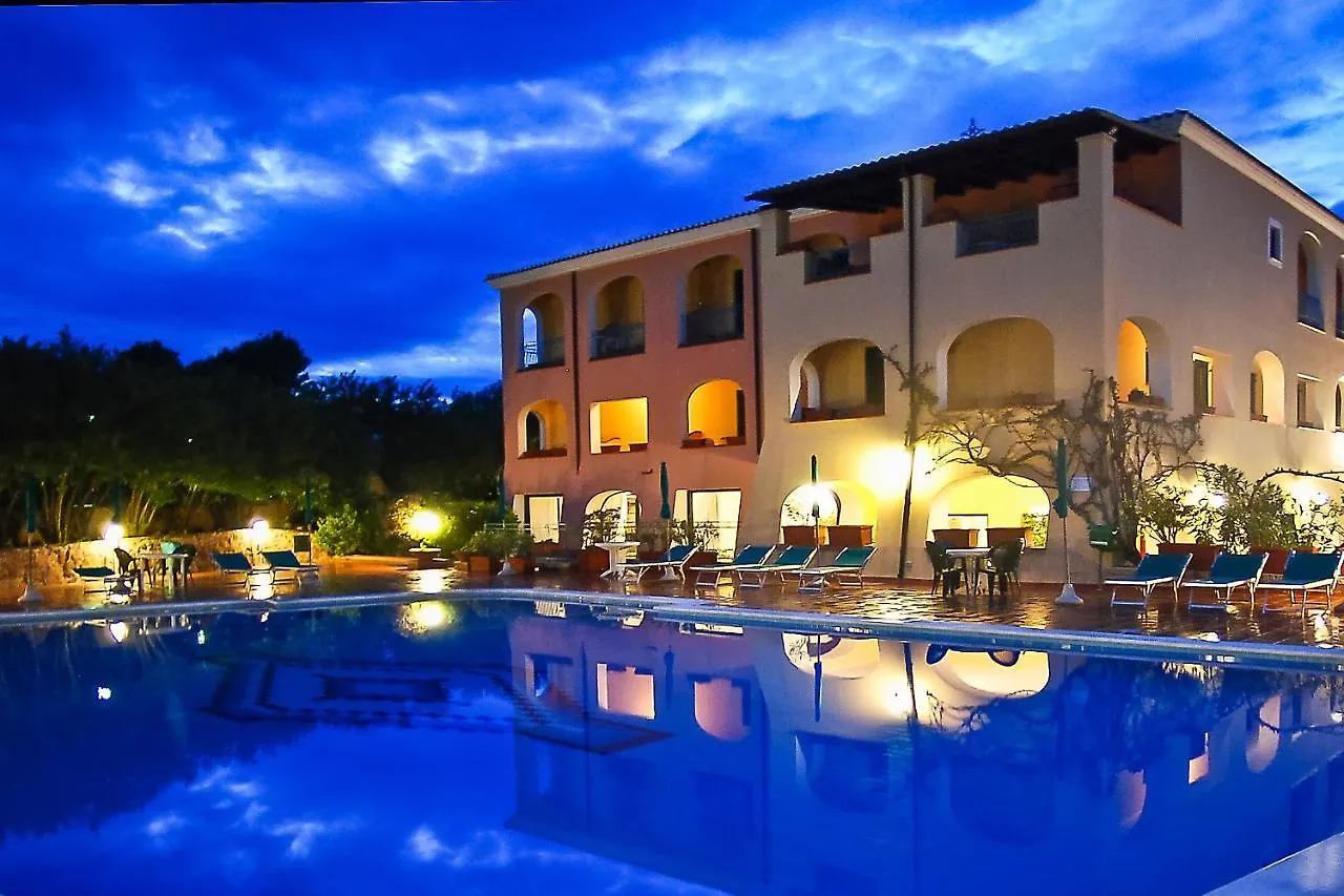 Nicolaus Club Torre Moresca أروسييْ منتجع