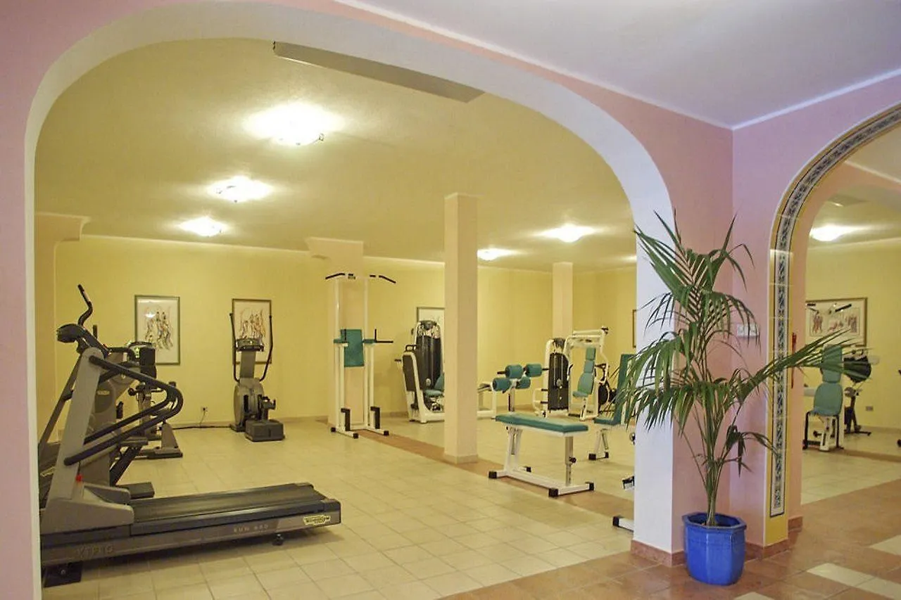 Nicolaus Club Torre Moresca أروسييْ منتجع