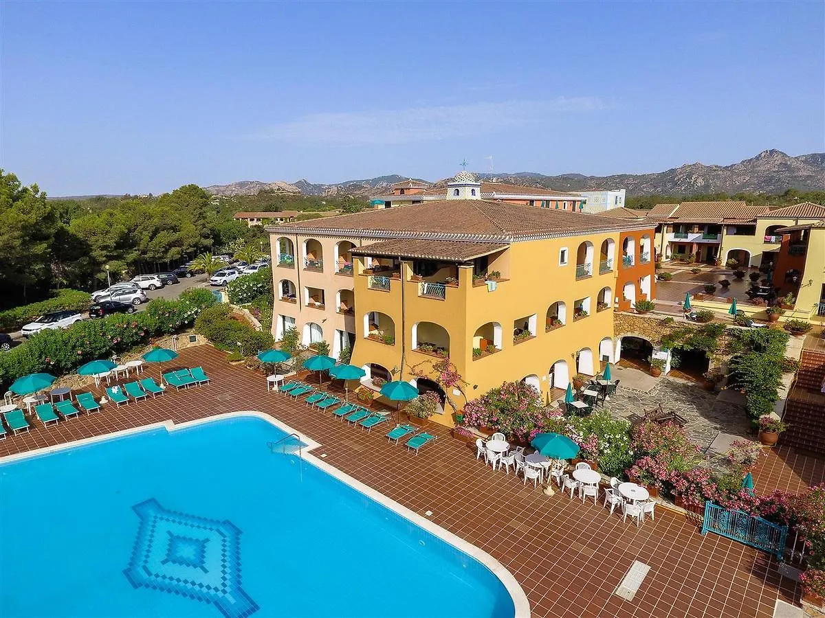 Nicolaus Club Torre Moresca أروسييْ منتجع